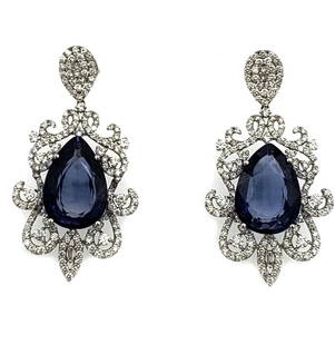 ESTATE 5CT DIAMOND BLUE STONE 18K WHITE GOLD FLORAL DANGLE EARRINGS LIQUIDATION!: ESTATE 5CT DIAMOND BLUE STONE 18K WHITE GOLD FLORAL DANGLE EARRINGS LIQUIDATION! Estate 5ct Diamond Blue Stone 18k White Gold Floral Dangle Earrings LIQUIDATION! Description These gorgeous Estate earr