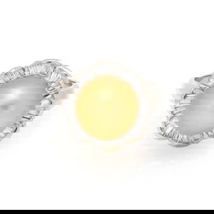 ESTATE 1.50CT DIAMOND GOLDEN SOUTH SEA PEARL 14K WHITE GOLD RING LIQUIDATION: ESTATE 1.50CT DIAMOND GOLDEN SOUTH SEA PEARL 14K WHITE GOLD RING LIQUIDATION Estate Diamond Golden South Sea Pearl 14k White Gold Ring LIQUIDATION Description This lovely ring is crafted from 14k