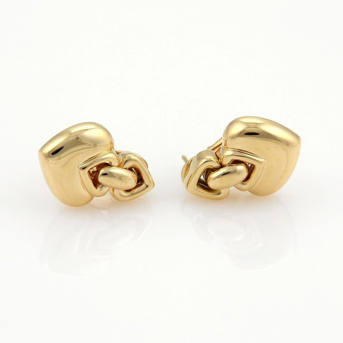 BVLGARI BULGARI 18K YELLOW GOLD HEARTS DROP EARRINGS: BVLGARI BULGARI 18K YELLOW GOLD HEARTS DROP EARRINGS Bvlgari Bulgari 18k Yellow Gold Hearts Drop Earrings These authentic Bvlgari earrings are finely crafted from solid 18k yellow gold with a fine pol