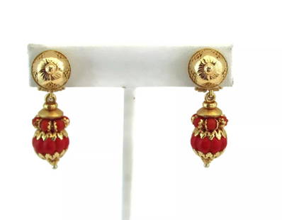 RETRO 18K YELLOW GOLD CORAL FANCY DROP DANGLE EARRINGS: RETRO 18K YELLOW GOLD CORAL FANCY DROP DANGLE EARRINGS Retro 18k Yellow Gold Coral Fancy Drop Dangle Earrings Description This is a pair of gorgeous Retro Era earrings. they are crafted from 18k yello