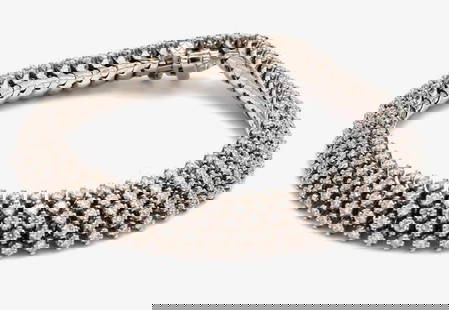 7.89 CARAT DIAMOND 14 KARAT WHITE GOLD GEMSTONE BRACELET: 7.89 CARAT DIAMOND 14 KARAT WHITE GOLD GEMSTONE BRACELET Title: 14 Karat White Gold Gemstone Bracelet Style: Gemstone Metal: 14 Karat White Gold Gemstone 1: 7.89 Carat Diamond Number of Stones: 263 Co