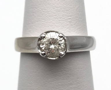 14K WHITE GOLD HIDDEN HALO DIAMOND RING 0.45CT CENTER 0.56CTS TOTAL   SIZE: 4.5: 14K WHITE GOLD HIDDEN HALO DIAMOND RING 0.45CT CENTER 0.56CTS TOTAL SIZE: 4.5 14k White Gold Hidden Halo Diamond Ring 0.45ct center 0.56cts total Condition: Used Material: 14k White Gold Ring Size: 4.