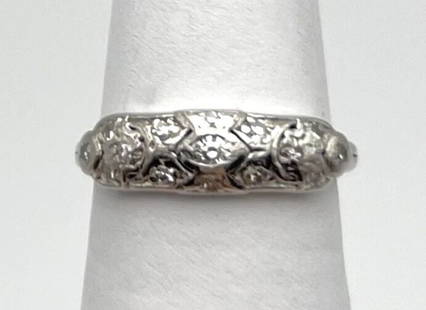 GRANAT ART DECO STYLE 90% PLATINUM RING WITH 0.20CT DIAMONDS   (SIZE: 6): GRANAT ART DECO STYLE 90% PLATINUM RING WITH 0.20CT DIAMONDS (SIZE: 6) Granat art deco style 90% Platinum Ring with 0.20ct Diamonds You are bidding on a Granat art deco style 90% Platinum Ring with 0.