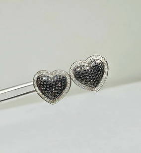 WOMEN'S 10K WHITE GOLD HEART EARRINGS WITH BLACK AND WHITE DIAMONDS: WOMEN'S 10K WHITE GOLD HEART EARRINGS WITH BLACK AND WHITE DIAMONDS 10k White Gold Heart Earrings with Black and White Diamonds You are bidding on new with defects 10k White Gold Heart Earrings with B