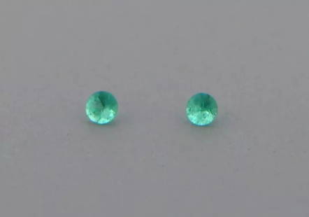 LOOSE NATURAL COLOMBIAN EMERALD ROUND CUT Sale is for 2 round cut natural Emeralds Matching pair: LOOSE NATURAL COLOMBIAN EMERALD ROUND CUT Sale is for 2 round cut natural Emeralds Matching pair Emeralds measures 1mm in diameter New, never used before, perfect for jewelry repair