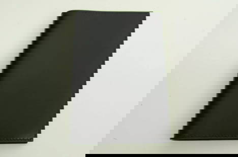 AUTHENTIC HERMES LEATHER AGENDA BOOK BLACK LEATHER HOME OFFICE ACCESSORY: AUTHENTIC HERMES LEATHER AGENDA BOOK BLACK LEATHER HOME OFFICE ACCESSORY Bar Fastened Centerpiece Ring Booklet, Planner Width: 9.3 cm Height: 13.2 cm Depth: 2 cm Pocket Silver Plated, Leather Black, S