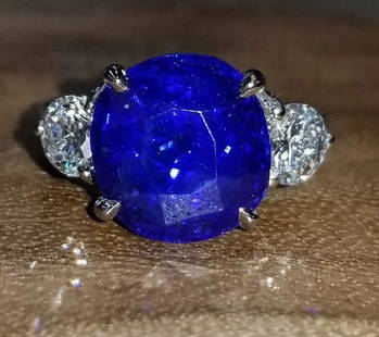 14K WHITE GOLD ENGAGEMENT RING 10.21CT. NATURAL BLUE SAPPHIRE CUSHION SHAPE GIA: 14K WHITE GOLD ENGAGEMENT RING 10.21CT. NATURAL BLUE SAPPHIRE CUSHION SHAPE GIA GORGEOUS 14K WHITE GOLD engagement ring natural blue sapphire in cushion shape GIA cert center weight 10.21carat . size