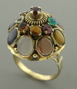 ANTIQUE VINTAGE 14K YELLOW GOLD MULTI STONE RING GARNET: VINTAGE LADIES 14K YELLOW GOLD MULTI STONE RING SIZE 6.5 Ring size is a 6.5 (can easily be resized by your local jeweler) Ring measures 0.78" in diameter on the top 14K yellow gold Jade, Emerald, Garn