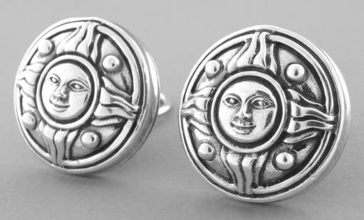 KIESELSTEIN CORD STERLING SILVER CIRCLE SUN EARRINGS: KIESELSTEIN CORD STERLING SILVER EARRINGSMeasures 0.87" in diameterKieselstein cord Sterling silver sun EarringsPre-owned, in good condition, please refer to picsStamped KIESELSTEIN CORD 1996 MOON STA