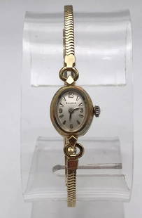 VINTAGE LADIES BULOVA 14K YELLOW GOLD WATCH, 21 JEWELS MOVEMENT, TRI-TONED BEZEL: VINTAGE LADIES BULOVA 14K YELLOW GOLD WATCH, 21 JEWELS MOVEMENT, TRI-TONED BEZEL Vintage Ladies Bulova 14k Yellow Gold Watch, 21 Jewels Movement, Tri-Toned Bezel Condition: Used vintage, runs and keep