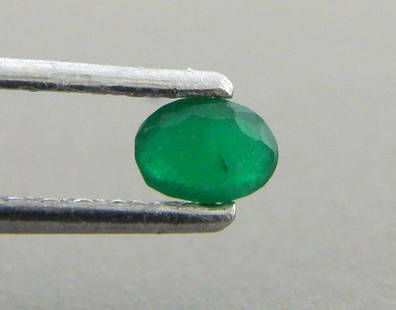 0.09ct NATURAL COLOMBIAN GREEN EMERALD OVAL CUT 3.4x2.4mm: 0.09ct NATURAL COLOMBIAN GREEN EMERALD OVAL CUT 3.4x2.4mm LOOSE NATURAL COLOMBIAN EMERALD Sale is for 1 natural green Emerald 0.09ct Measures 3.4x2.4mm Oval cut Please refer to pics for clarity and co