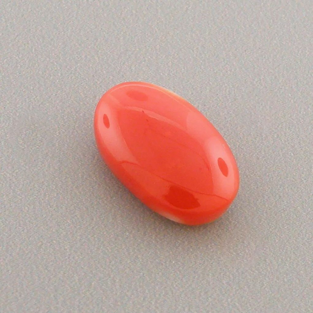 VINTAGE NATURAL OVAL CABOCHON RED CORAL 17X10.7mm - 9.91ct: NATURAL SEA CORAL Natural oval cabochon red coral 9.91ct Measures 17mm x 10.7mm x 6.5mm New old stock, never used purchased years ago from Italy Beautiful color, please refer to pics
