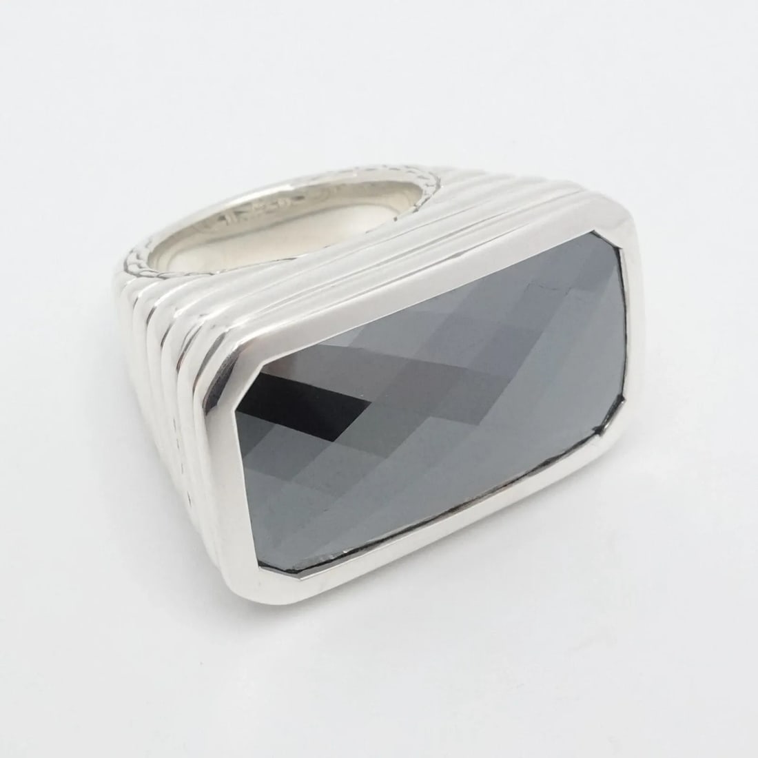 JOHN HARDY STERLING SILVER HEMATITE BEDEG BOLD STATEMENT RING SIZE 7.25: JOHN HARDY STERLING SILVER HEMATITE BEDEG BOLD STATEMENT RING SIZE 7.25 John Hardy Sterling Silver Bedeg Hematite Statement Bold Ring Size - 7.25 Band Width - 6mm Height (Head to Bridge) - 11mm Gemsto