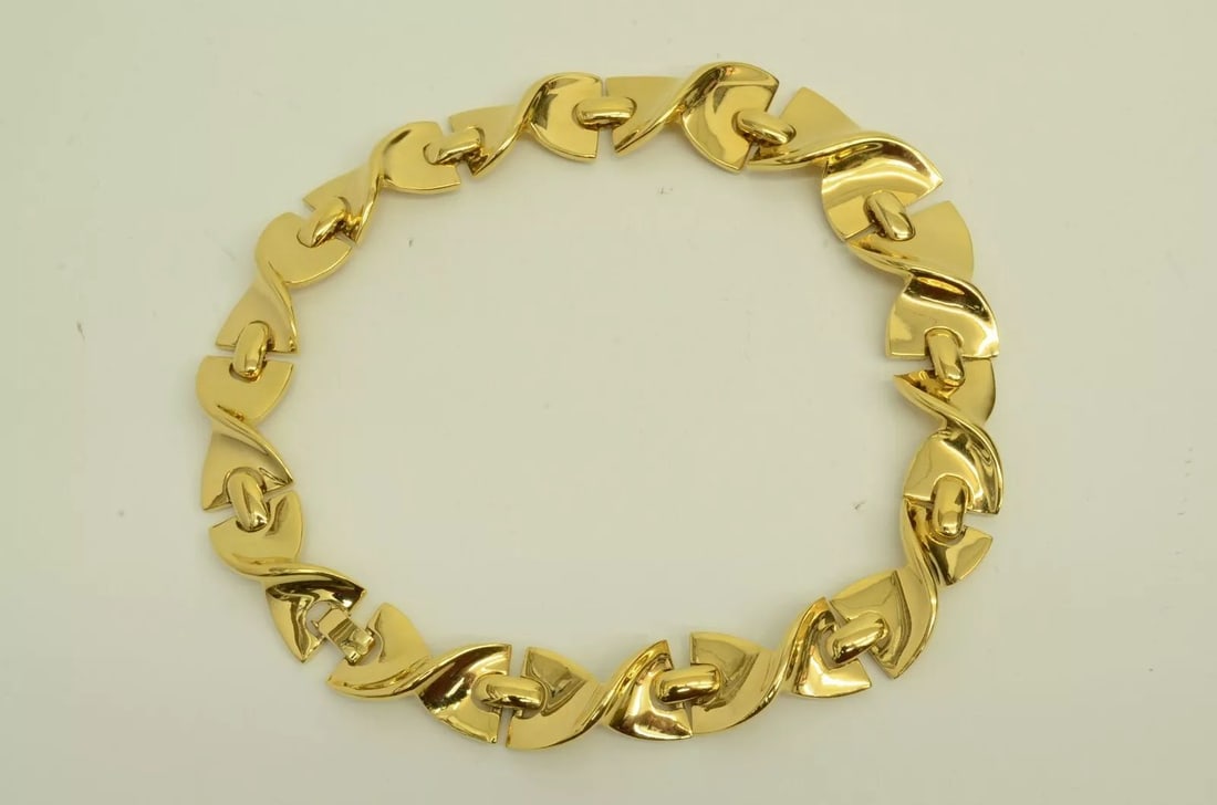 AUTHENTIC GIVENCHY HOUR GLASS NECKLACE GP JEWELRY GOLD PLATED CLIP ACCESSORY: Authentic Givenchy Hour Glass Necklace GP Jewelry Gold Plated Clip Accessory AUTHENTIC GIVENCHY HOUR GLASS NECKLACE GP JEWELRY GOLD PLATED CLIP ACCESSORY Link Charm Necklace Hour Glass, Time, Chic Jew