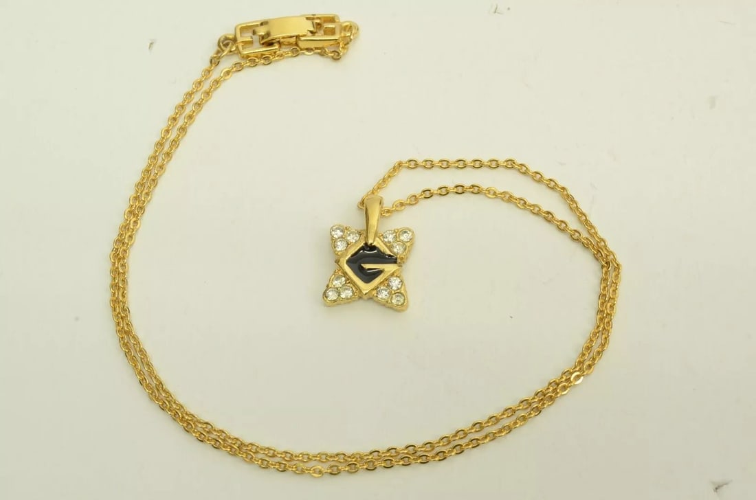 AUTHENTIC GIVENCHY GP CHARM NECKLACE RHINESTONE LOGO G DIAMOND JEWELRY ACCESSORY: Authentic Givenchy GP Charm Necklace Rhinestone Logo G Diamond Jewelry Accessory AUTHENTIC GIVENCHY GP CHARM NECKLACE RHINESTONE LOGO G DIAMOND JEWELRY ACCESSORY Givenchy Vintage Chain Charm Necklace