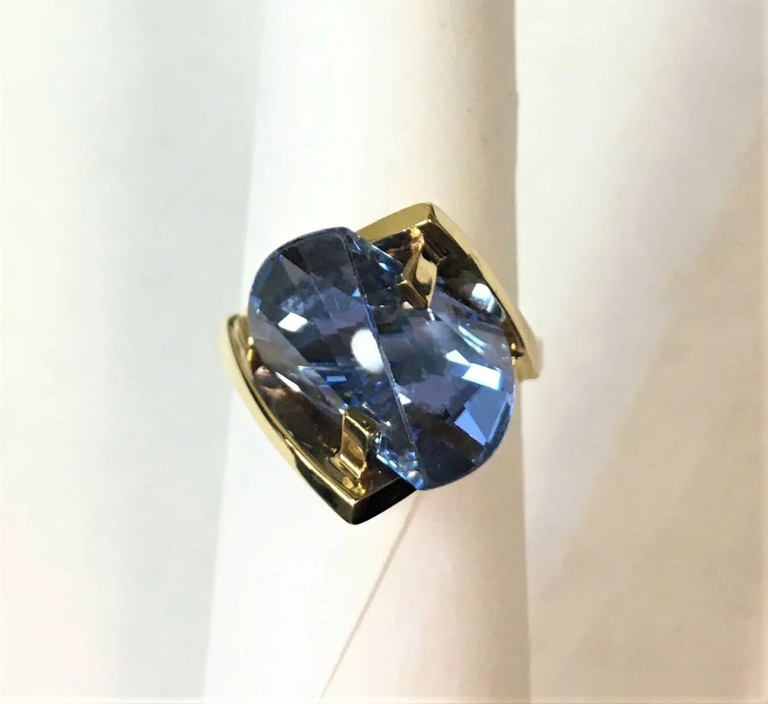 VINTAGE 14K YELLOW GOLD RING WITH SYNTHETIC SPINEL MODERNIST STRELLMAN SIZE: 8: VINTAGE 14K YELLOW GOLD RING WITH SYNTHETIC SPINEL MODERNIST STRELLMAN SIZE: 8 Vintage 14k Yellow Gold Ring with synthetic Spinel Modernist Strellman You are bidding on a Vintage 14k Yellow Gold Ring