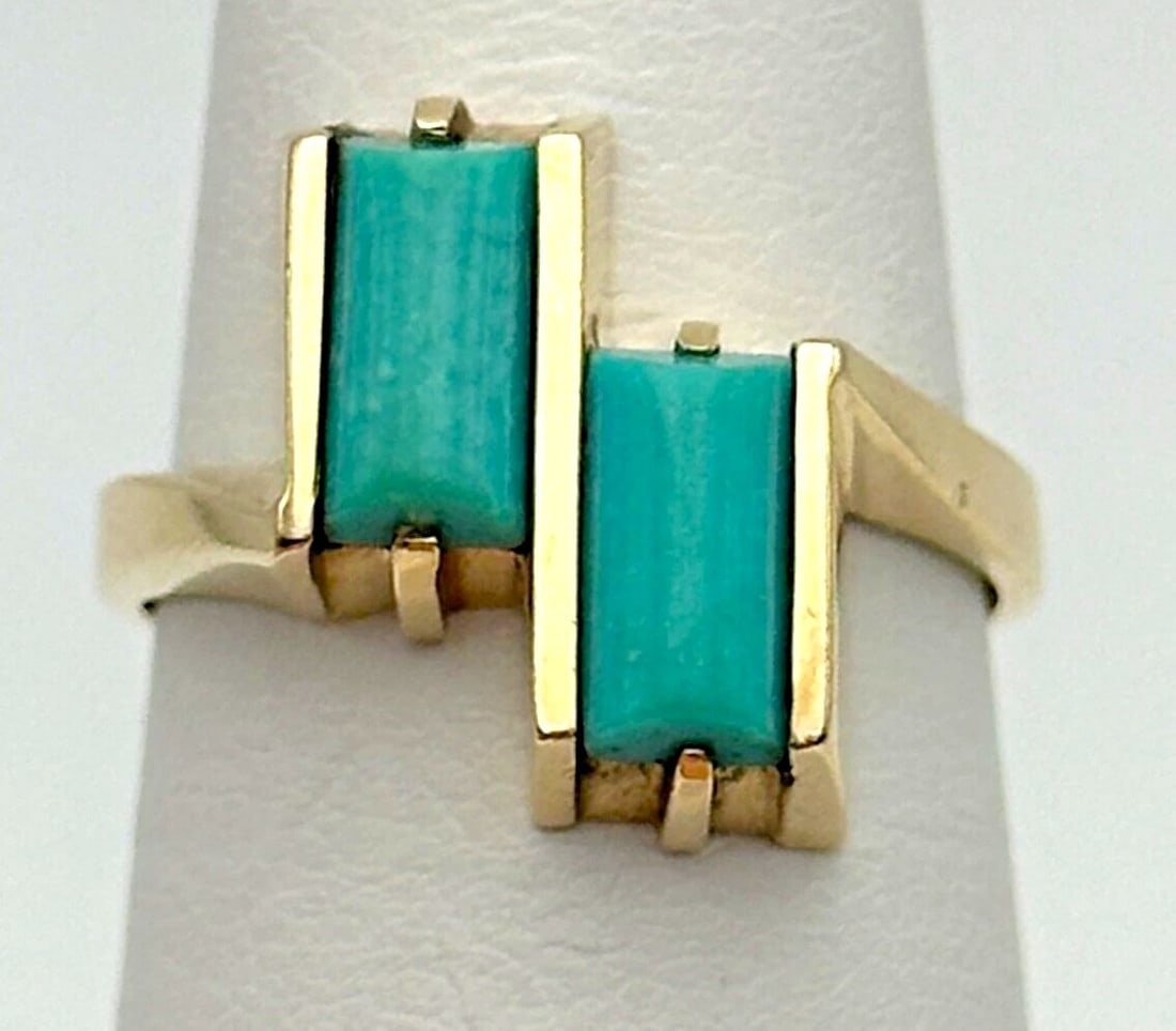 14K GOLD RING WITH TWO TURQUOISE STONES   3.7GRAMS   SIZE: 6.75 (1 of 2)