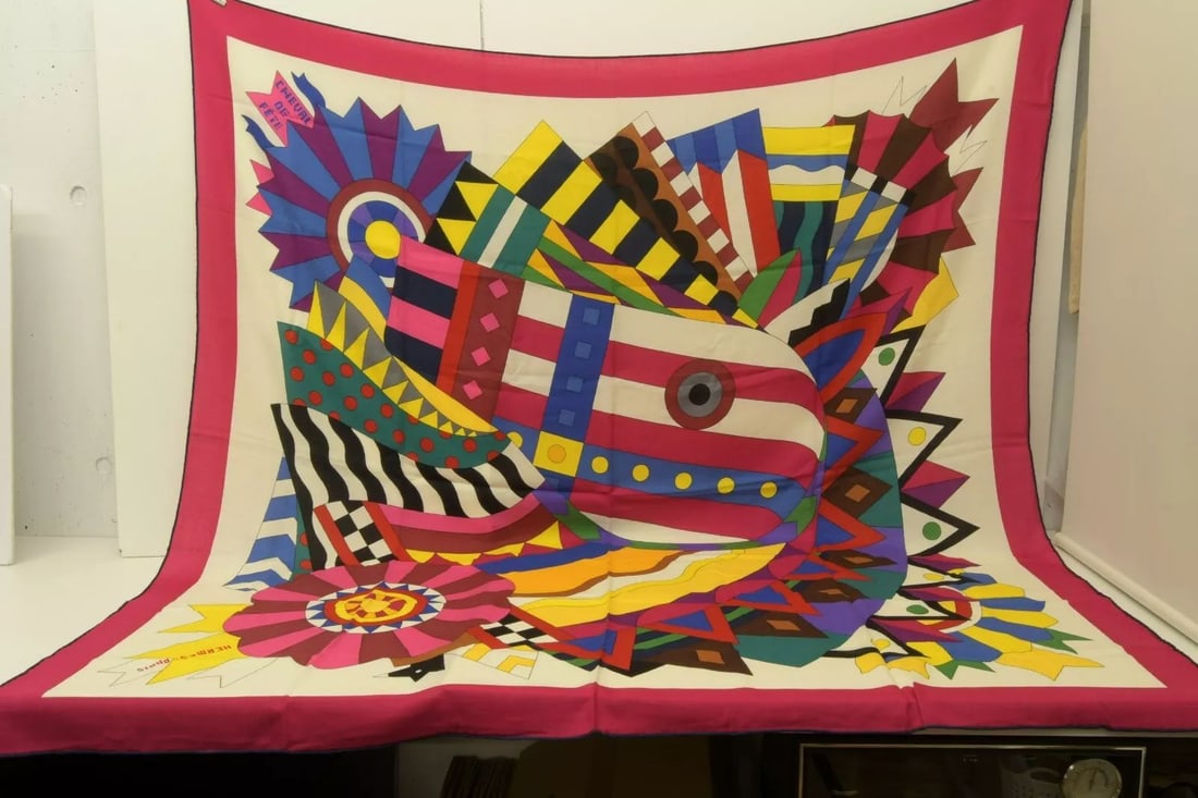 AUTHENTIC HERMES CASHMERE SHAWL CHEVAL DE FETI BAJTLIK PINK HORSE 140CM SCARF (1 of 2)