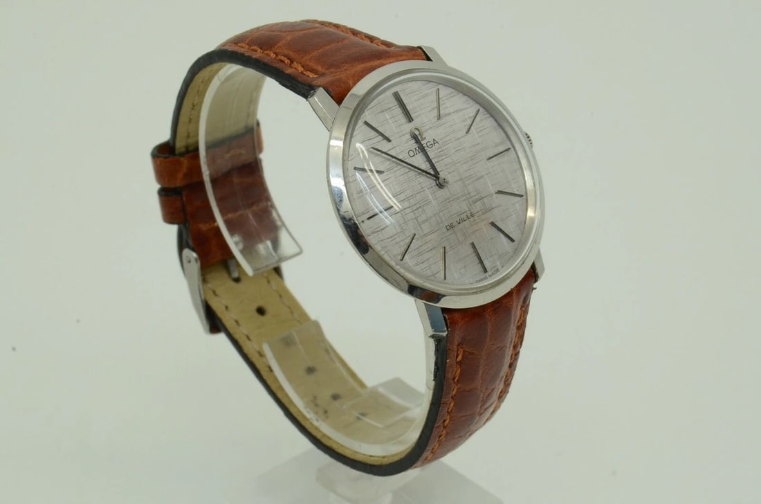 AUTHENTIC OMEGA DE VILLE 33MM LG ROUND WATCH SS BROWN LEATHER VINTAGE WRISTWATCH (1 of 2)