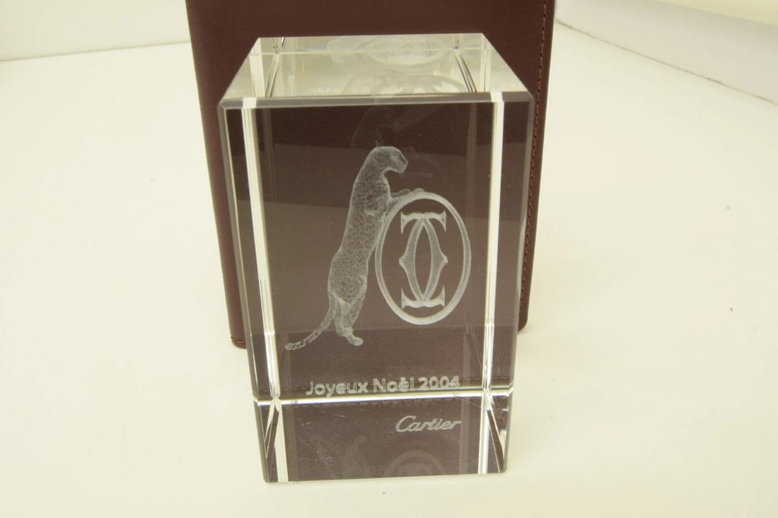 AUTHENTIC CARTIER JOYEUX NOEL PANTHER PAPERWEIGHT HOME OFFICE DESK COLLECTIBLE: Authentic Cartier Joyeux Noel Panther Paperweight Home Office Desk Collectible AUTHENTIC CARTIER JOYEUX NOEL PANTHER PAPERWEIGHT HOME OFFICE DESK COLLECTIBLE Cartier Joyeux Noel Panther, Animals Paper
