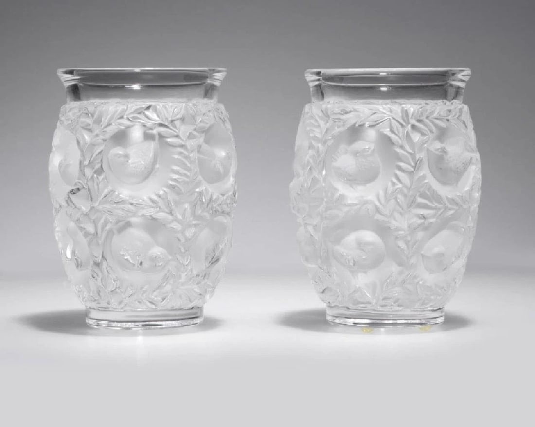MAGNIFICENT ESTATE LALIQUE BIRDS VASES (1 of 2)