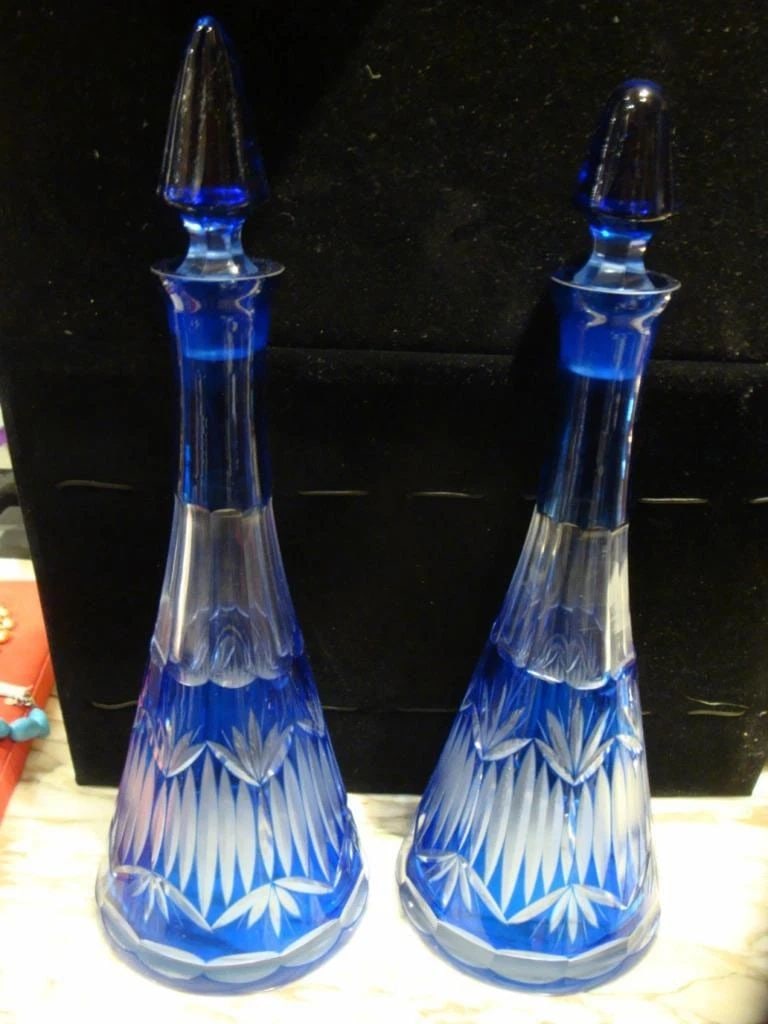 5500 PAIR COBALT BLUE BACCARAT STYLE CUT CRYSTAL FRENCH ETCHED GLASS DECANTERS (1 of 2)