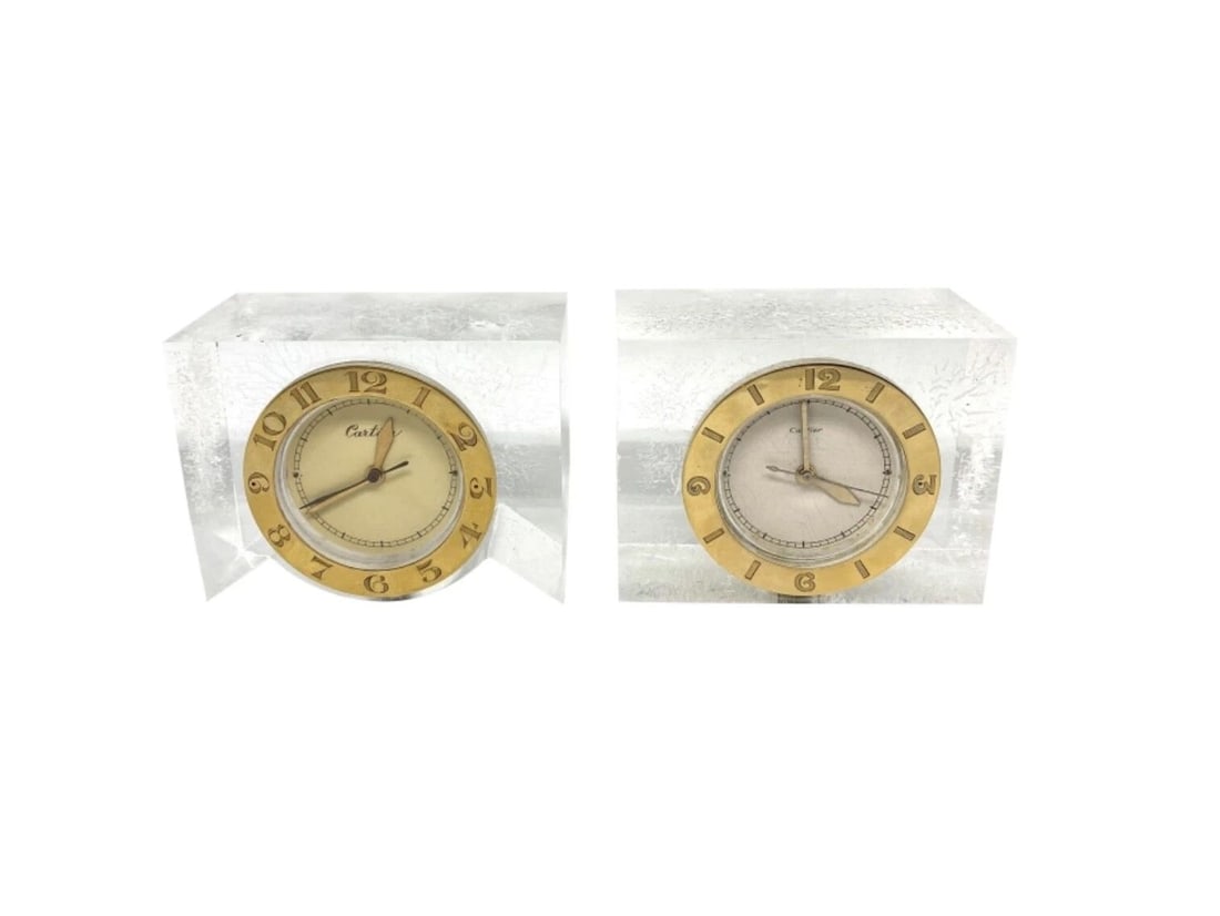 1950S CARTIER YELLOW GOLD AND LUCITE PAIR OF DESK CLOCKS W/ LECOULTRE MOVEMENT: 1950S CARTIER YELLOW GOLD AND LUCITE PAIR OF DESK CLOCKS W/ LECOULTRE MOVEMENT 1950S CARTIER YELLOW GOLD AND LUCITE PAIR OF DESK CLOCKS W/ LECOULTRE MOVEMENT Set of 2 Cartier desk clocks made in 1950'