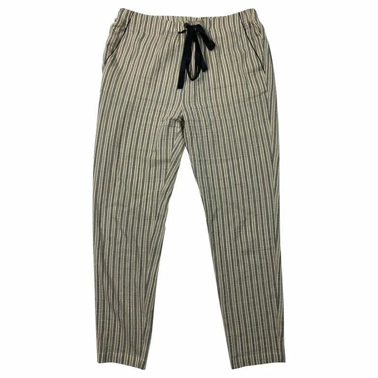 GIADA FORTE NAVY STRIPED PANTS: GIADA FORTE NAVY STRIPED PANTS GIADA FORTE NAVY STRIPED PANTS The pants feature straight fit, very lightweight fabric with vertical striped pattern, front bow ribbon detail. Made in Italy. Length: 38.