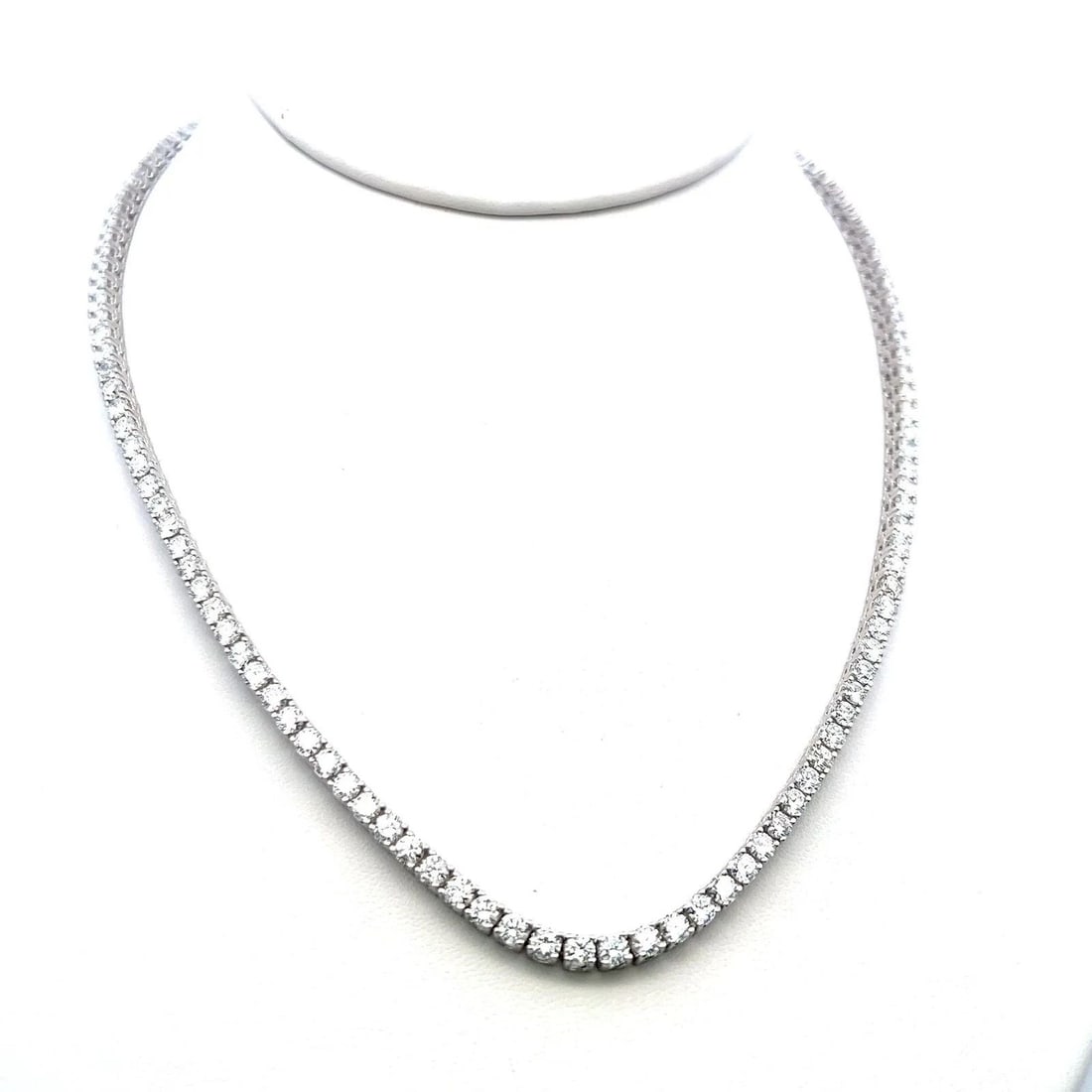 15.63 CARAT ROUND BRILLIANT G VS DIAMOND 14 KARAT WHITE GOLD RIVIERA NECKLACE (1 of 2)
