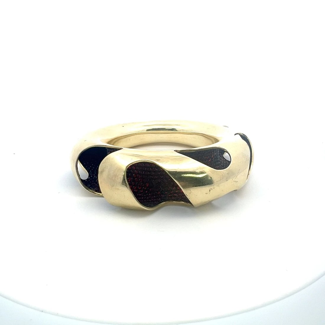 VINTAGE 106.70 GRAMS 18K YELLOW GOLD BANGLE BRACELET (1 of 2)
