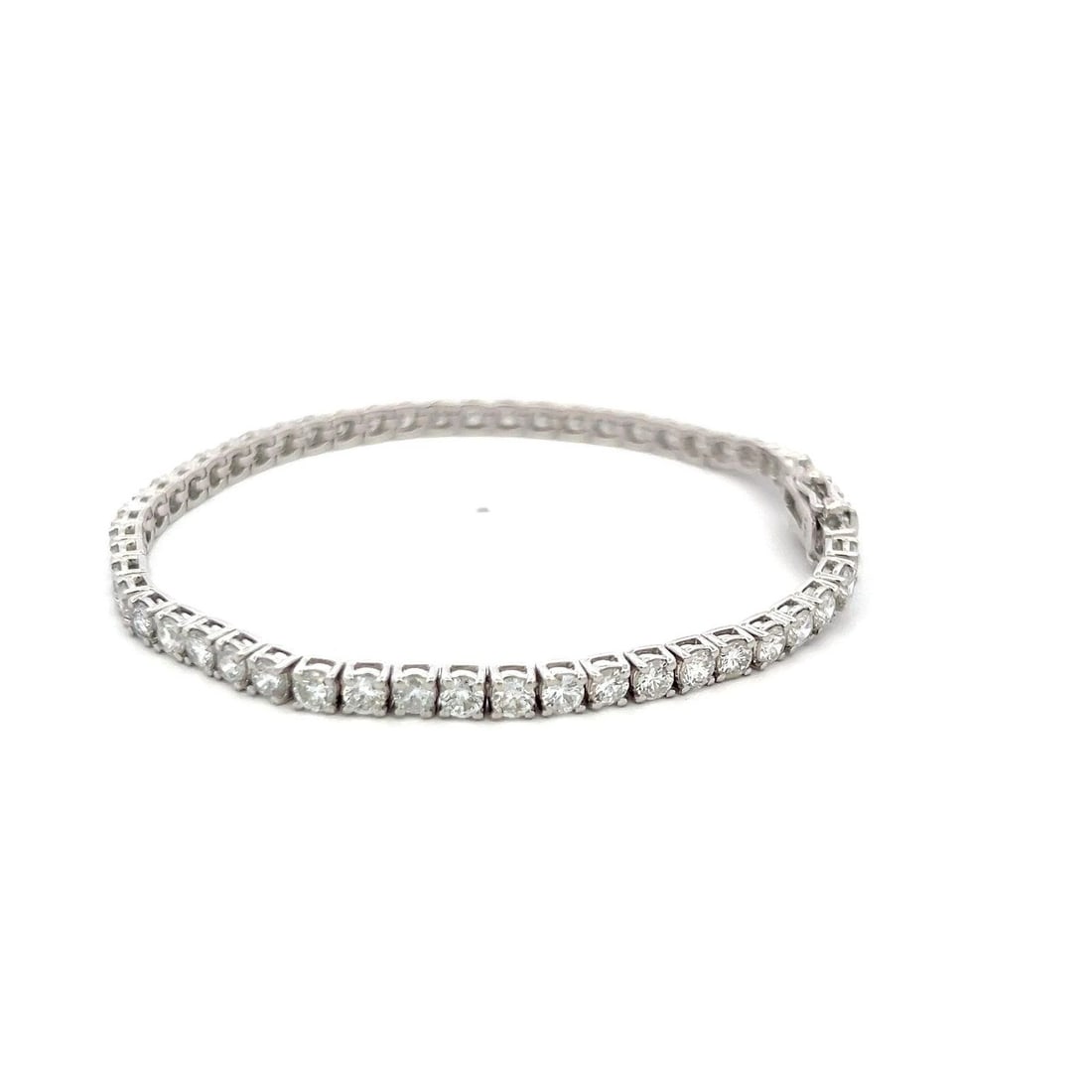 5.83 CARAT ROUND BRILLIANT H SI DIAMOND 14 KARAT WHITE GOLD TENNIS BRACELET (1 of 2)