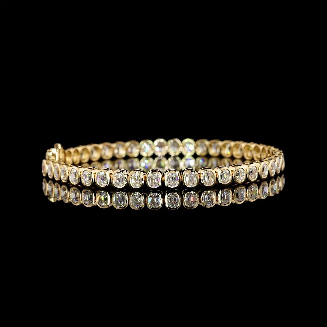 LAB-GROWN 7.89 CARAT ANTIQUE CUSHION F-VS1 DIAMOND 14K YG TENNIS BRACELET (1 of 2)