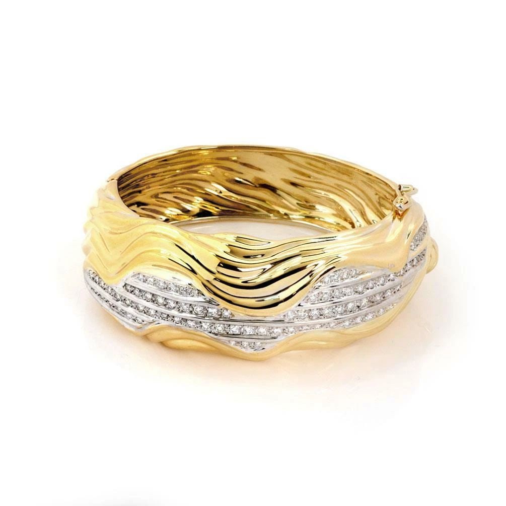 WIDE DIAMOND BRACELET 18K TWO TONE GOLD WIDE WAVE DOME SAL PRASCHNIK 2.5CT: WIDE DIAMOND BRACELET 18K TWO TONE GOLD WIDE WAVE DOME SAL PRASCHNIK 2.5CT Sal Praschnik 2.5ct Diamond 18k Two Tone Gold Wide Wave Dome Bracelet Description This chic fashionable authentic bracelet is