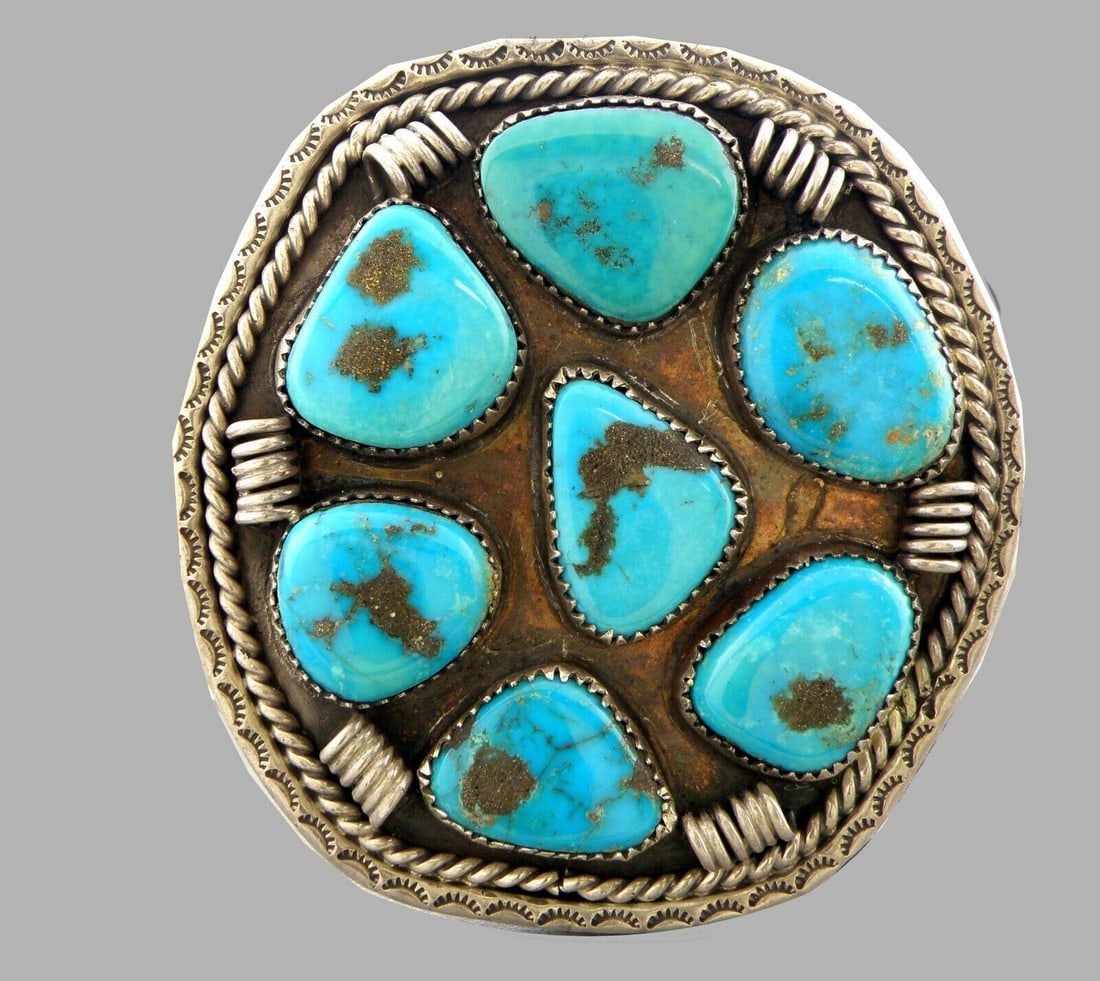 VINTAGE NAVAJO STERLING SILVER BISBEE TURQUOISE CUFF: VINTAGE TURQUOISE STERLING SILVER CUFF Vintage Navajo Bisbee Turquoise sterling silver cuff bangle Measures 2.45" inside measurement Measures 2.52" Wide in front Vintage, Pre-owned, in good condition