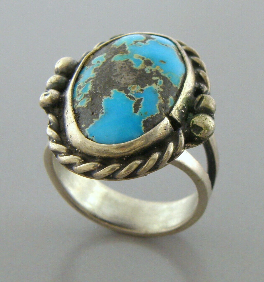 VINTAGE BEAUTIFUL NAVAJO STERLING SILVER TURQUOISE RING SIZE 6 (1 of 2)