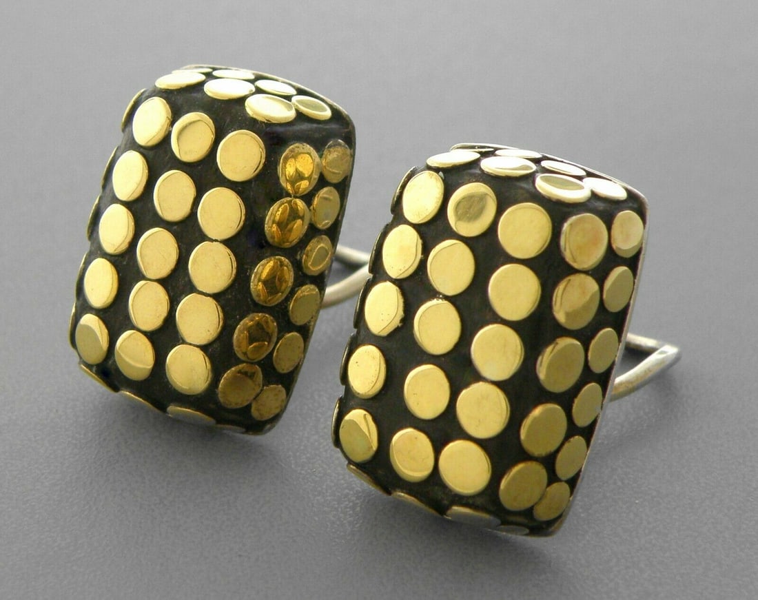 JOHN HARDY 18K STERLING SILVER DOT RECTANGLE EARRINGS: JOHN HARDY 18K GOLD STERLING SILVER EARRINGS Earrings measure 0.85" Long x 0.59" Wide John Hardy 18k Yellow gold & Sterling silver rectangle earrings Pre-owned in good condition, please refer to pics
