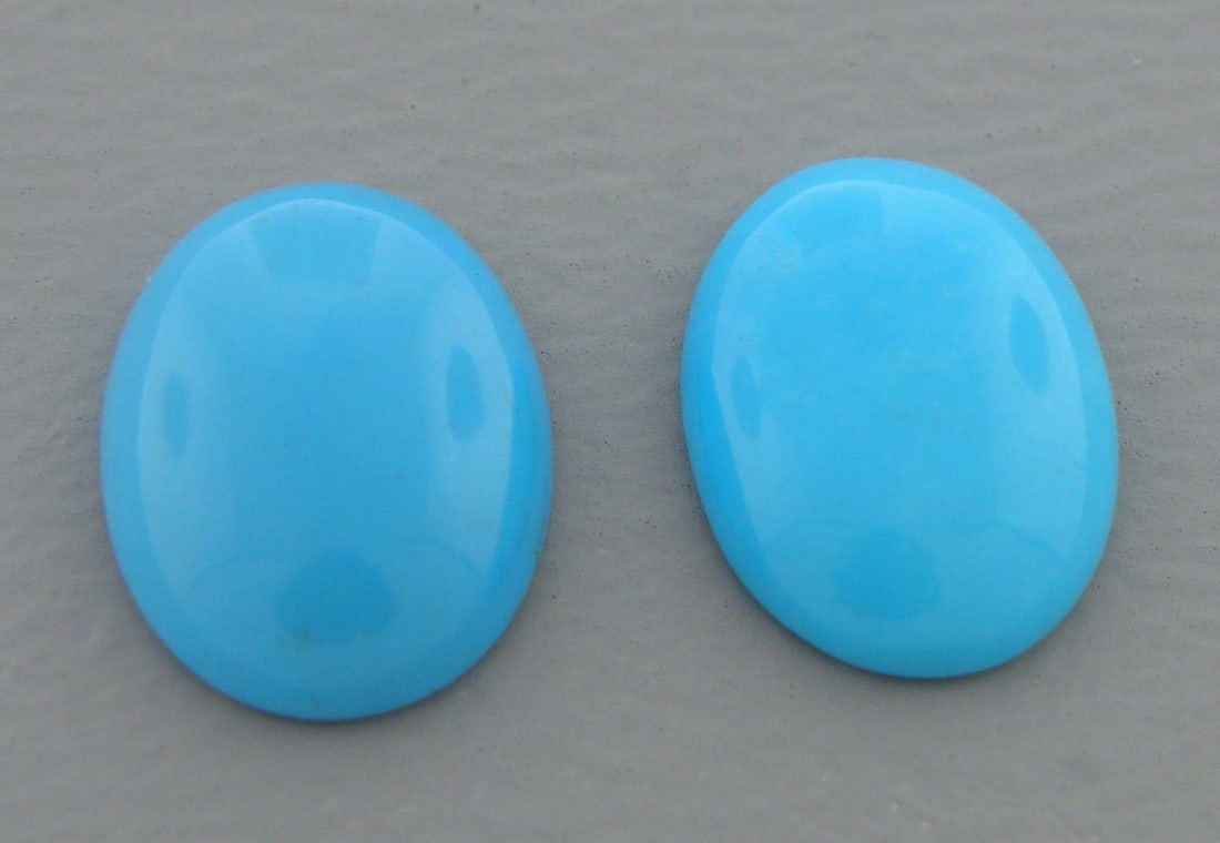 NATURAL MATCHING PAIR TURQUOISE OVAL CABOCHON 18X13mm (1 of 2)