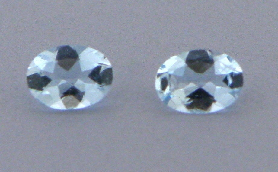 8x6mm MATCHING PAIR OVAL CUT LOOSE NATURAL AQUAMARINE (1 of 1)
