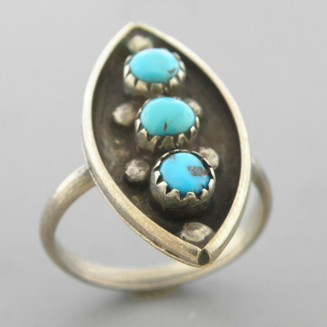 VINTAGE NAVAJO STERLING SNAKE EYES TURQUOISE RING SZ 8 (1 of 1)