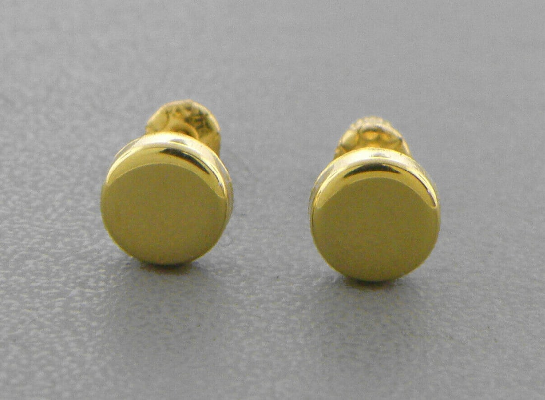 14K YELLOW GOLD LADIES GIRLS STUD EARRINGS SCREW BACK: NEW 14K YELLOW GOLD STUD EARRINGS New 14K Yellow Gold Earrings Measures: 5mm in diameter Stud Earrings Earrings have a polished finish Screw back Stamp: 14k Avg Weight: under 1g