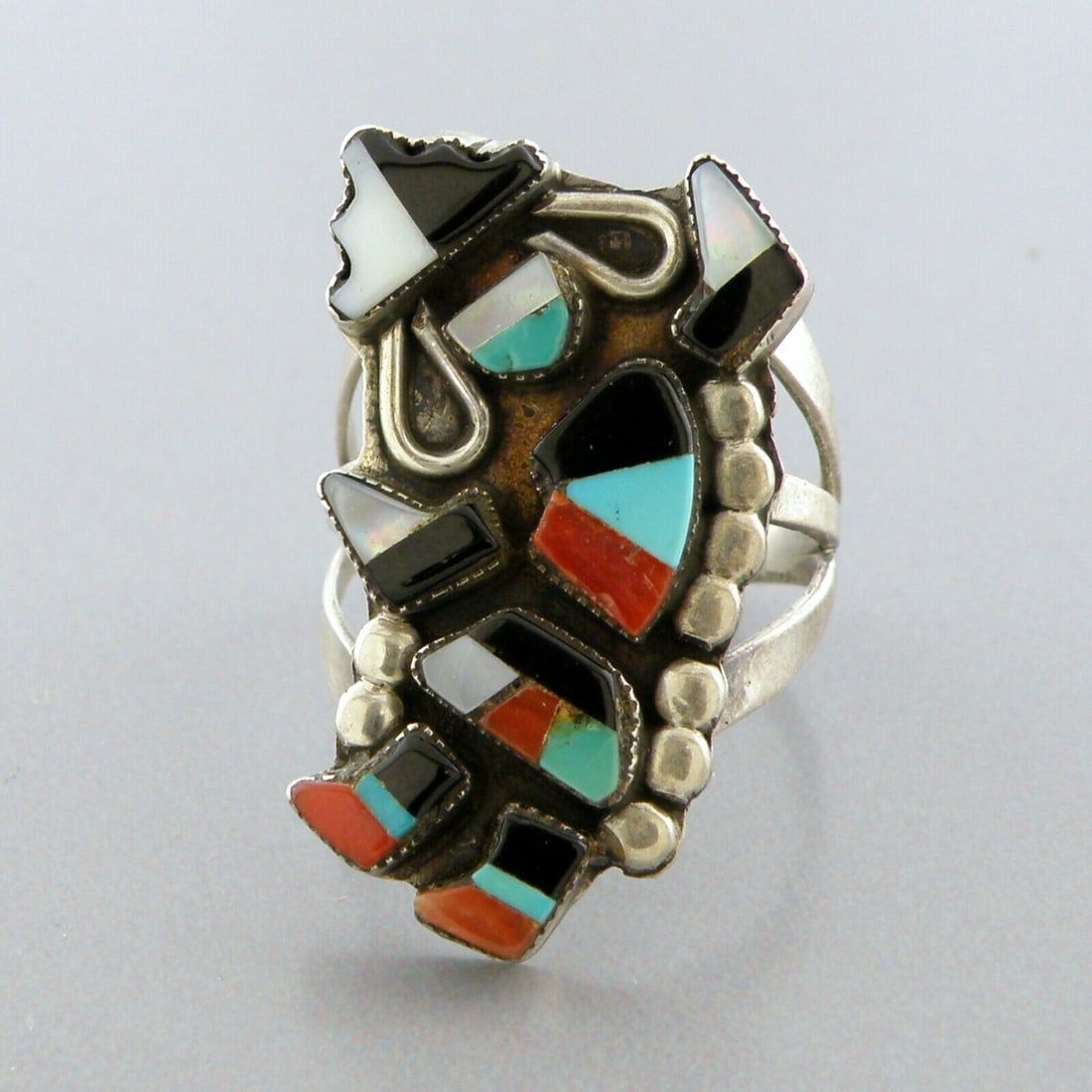 VINTAGE ZUNI STERLING DANCING KACHINA TURQUOISE RING (1 of 2)