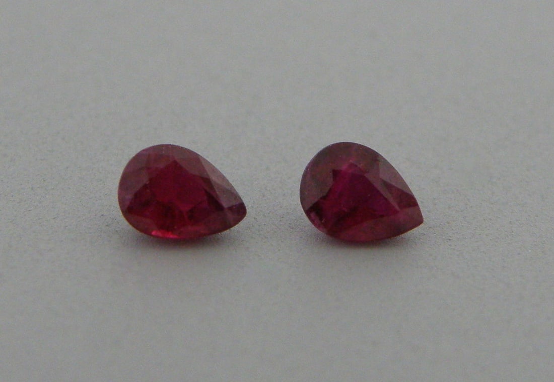 5x3mm MATCHING PAIR PEAR NATURAL PIGEON BLOOD RUBY (1 of 1)