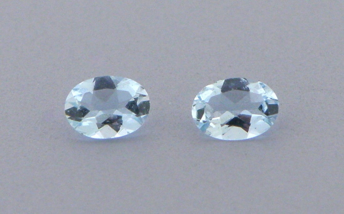 7x5mm MATCHING PAIR OVAL CUT LOOSE NATURAL AQUAMARINE (1 of 1)
