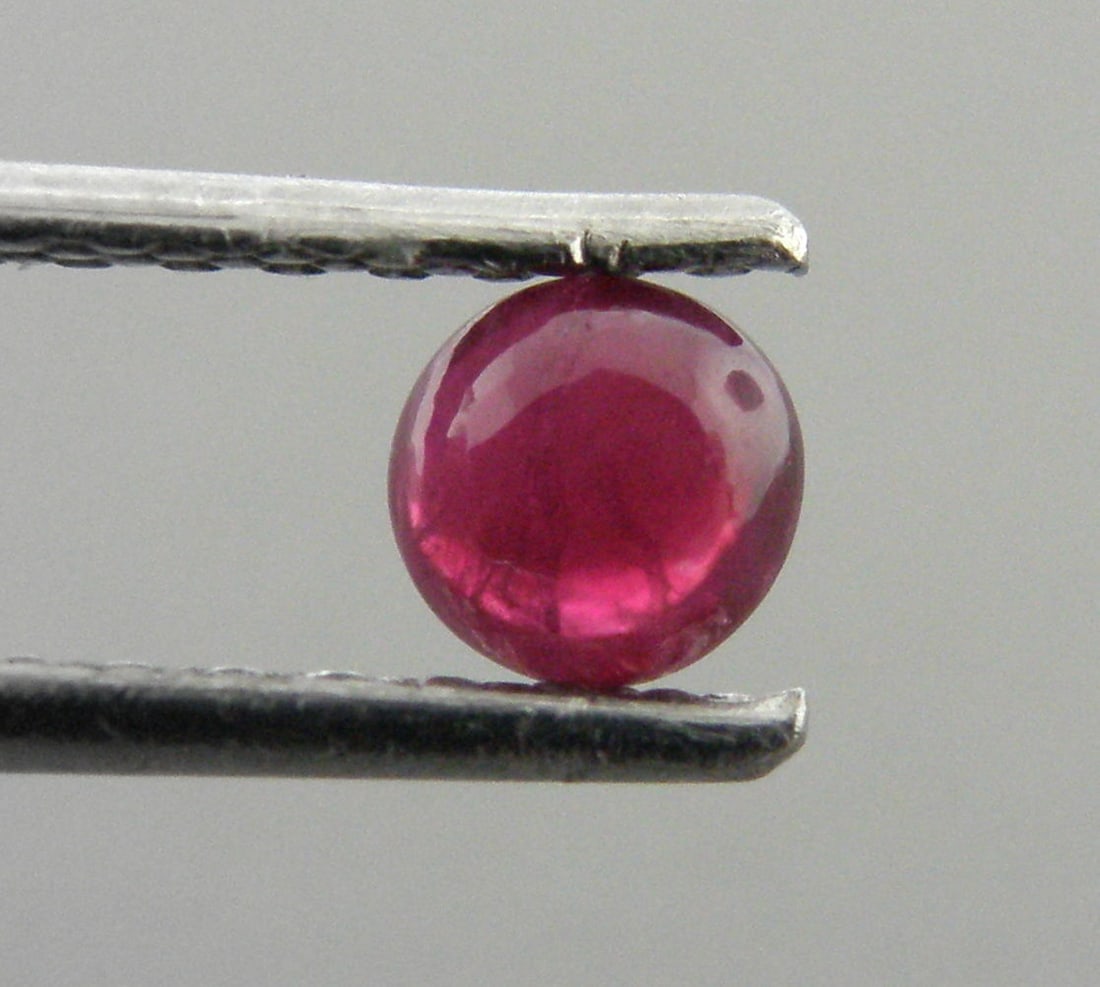4mm ROUND CABOCHON NATURAL UNTREATED PIGEON BLOOD RUBY (1 of 1)