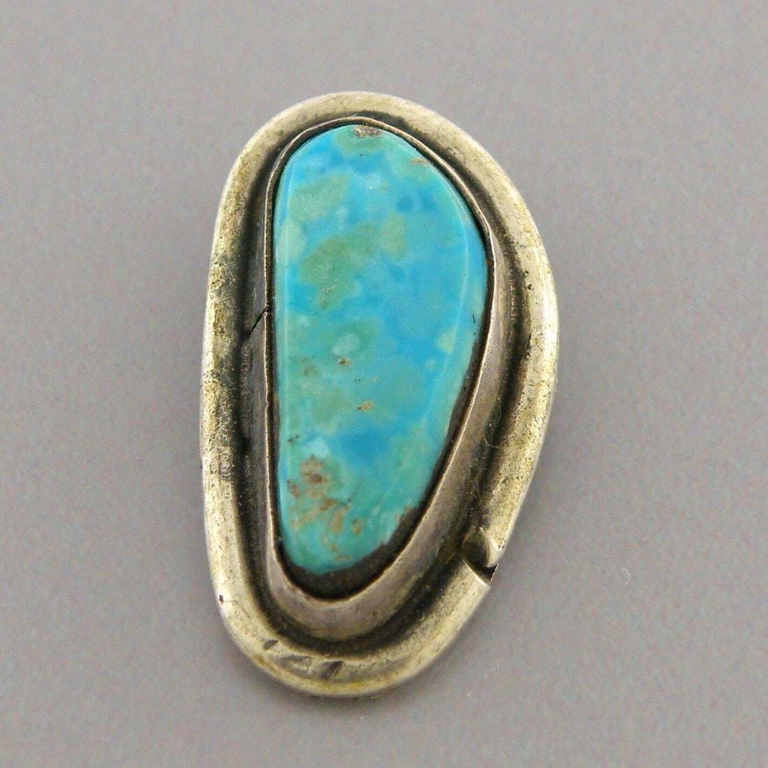 VINTAGE NAVAJO STERLING SILVER TURQUOISE PENDANT (1 of 2)