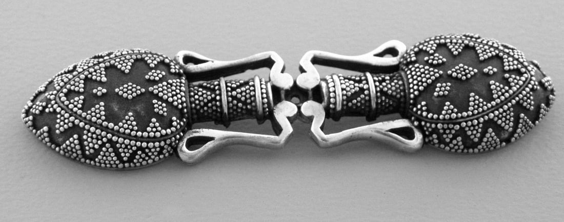 VINTAGE JOHN HARDY STERLING SILVER BROOCH PIN (1 of 2)