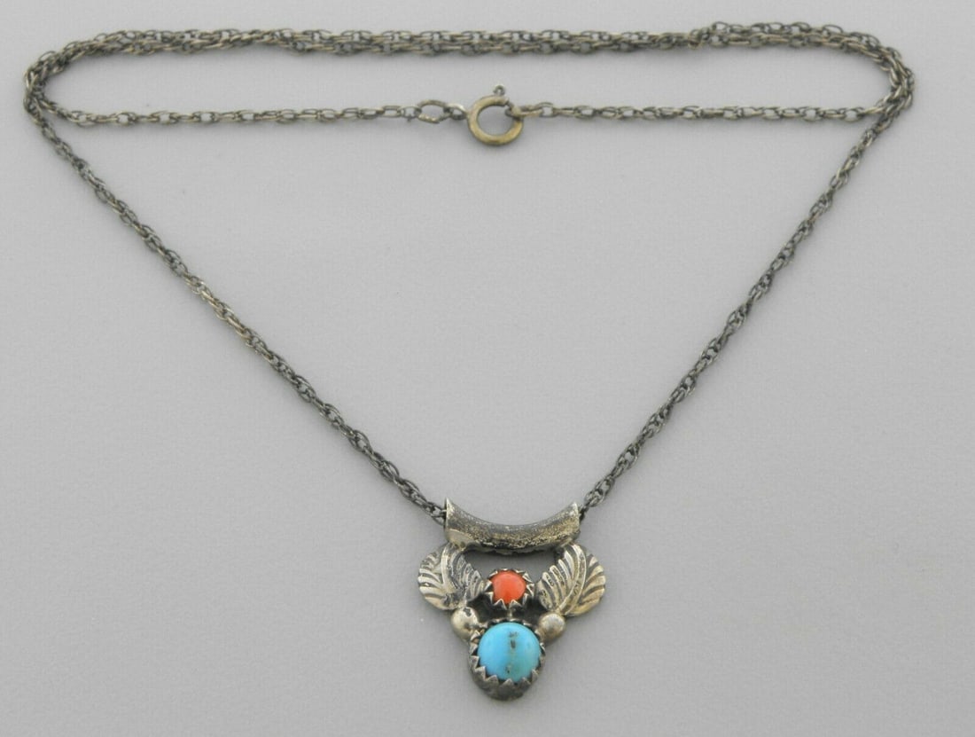 VINTAGE NAVAJO STERLING SILVER CORAL TURQUOISE NECKLACE (1 of 2)