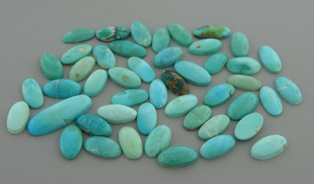 LOT NATURAL TURQUOISE OVAL CUT CABOCHON 27.9ct (1 of 2)