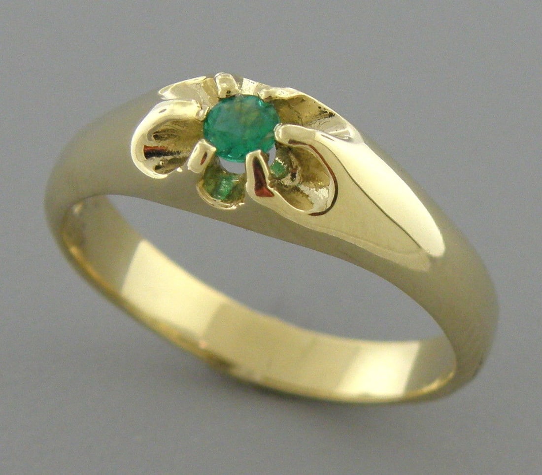 14K Y/ GOLD MEN'S SIGNET SOLITAIRE EMERALD BELCHER RING (1 of 2)