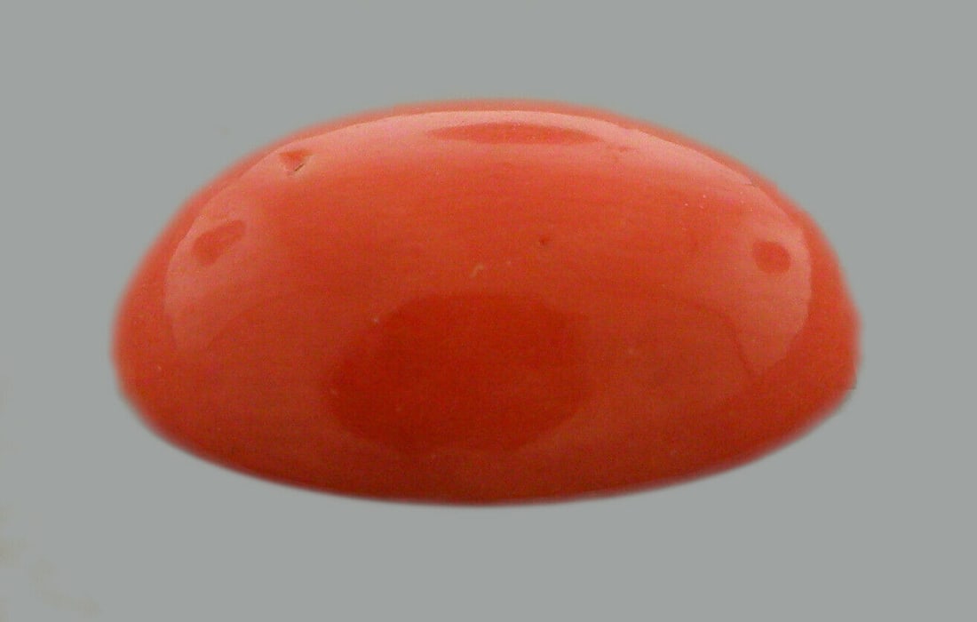 VINTAGE NATURAL OVAL CABOCHON OX BLOOD RED CORAL 14X10m (1 of 2)